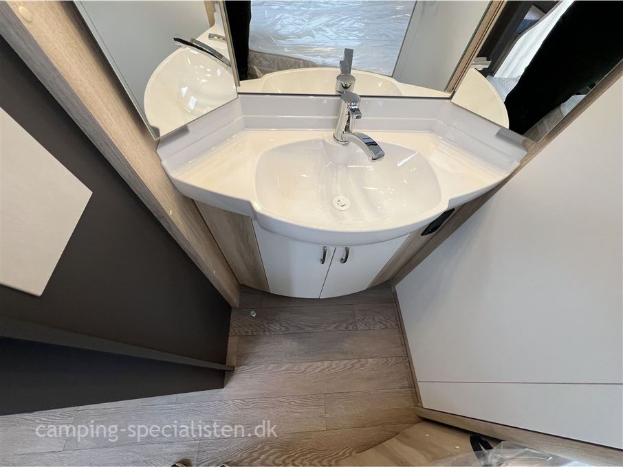 Hobby De Luxe DK-Line 460 UFe